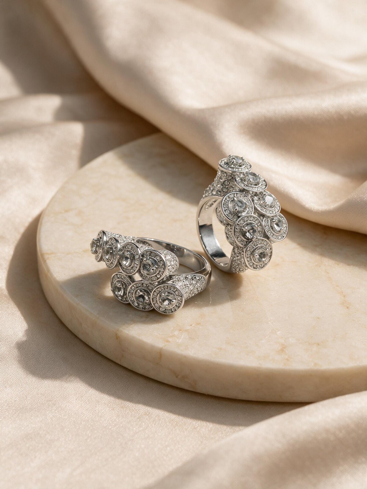 Halo cluster ring, No. 017 — Romae