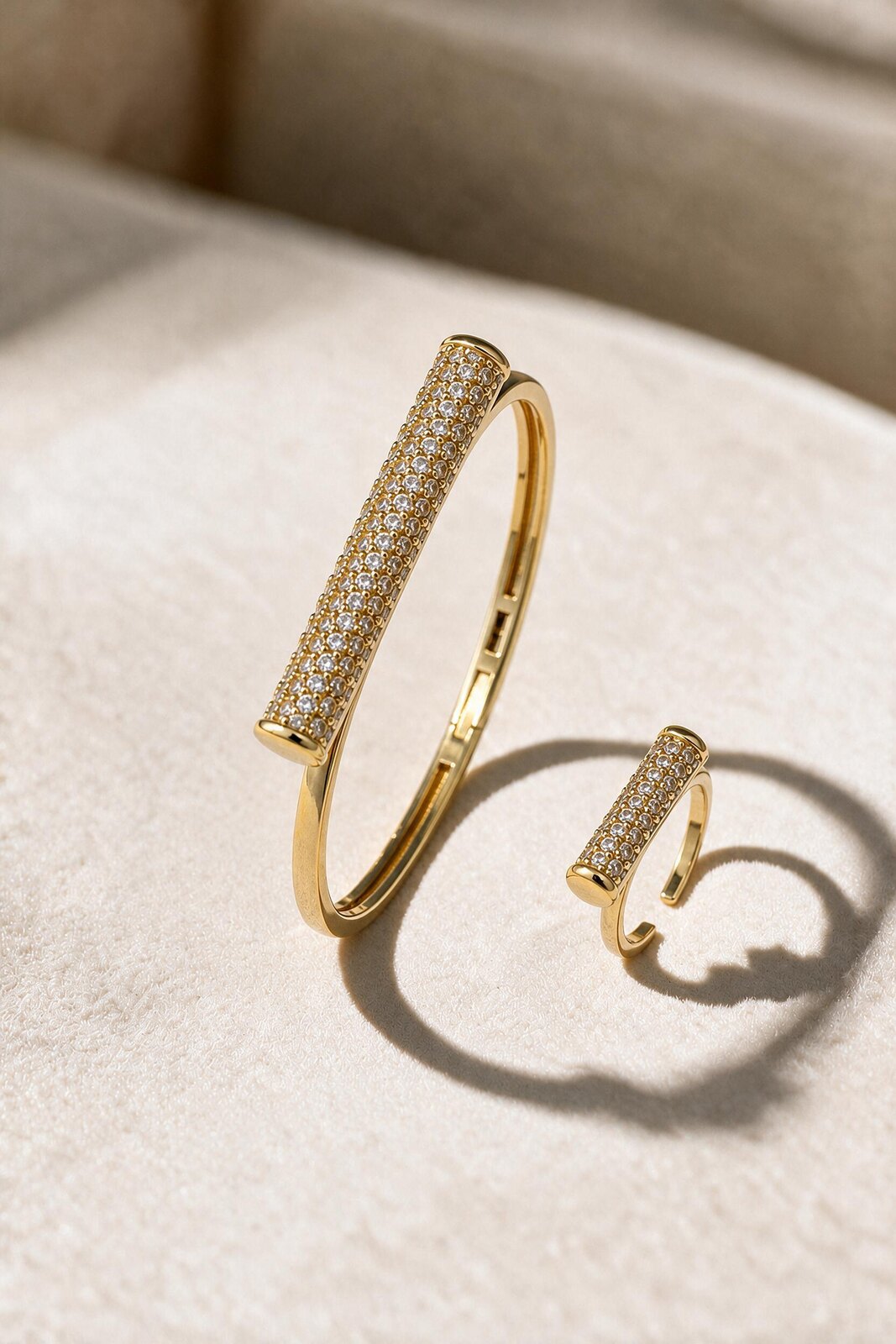 Pavé bar set, gold finish